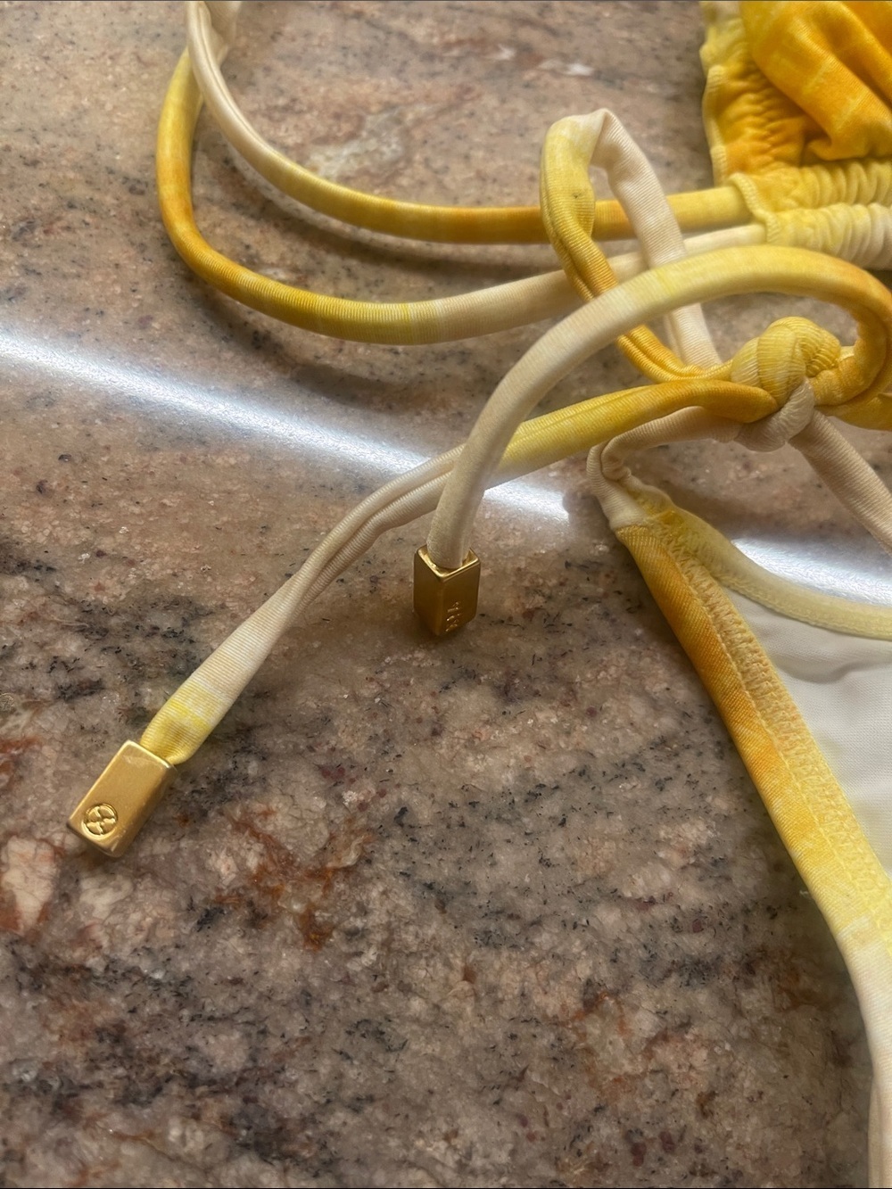 VIX- Yellow Ombre Tie-Side String Bikini Set S:L & Dcup - Picture 2 of 7